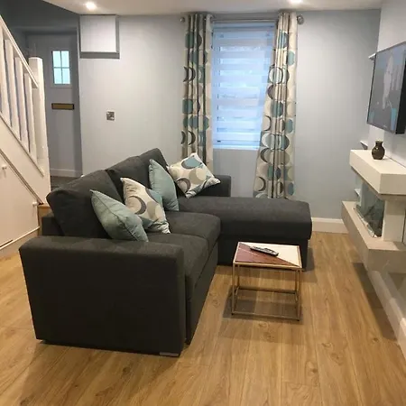 2 Agars Lane * Cashel (Tipperary)