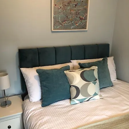 2 Agars Lane * Cashel (Tipperary)