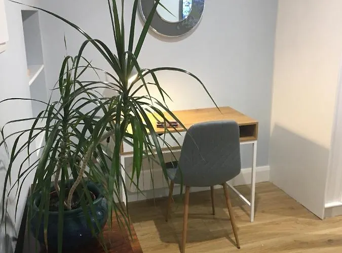 2 Agars Lane * Cashel (Tipperary)