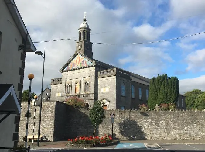 2 Agars Lane * Cashel (Tipperary)